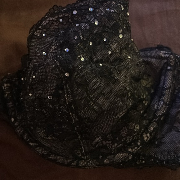 Sexy line by Victoria’s Secret bra size 36D with crystals beautiful, bling lace - Picture 4 of 17